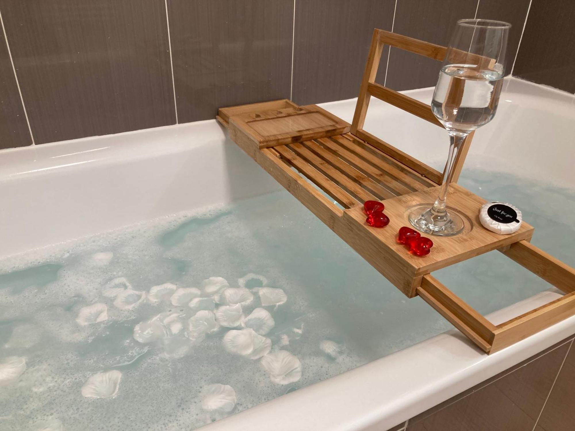 Comfort And Tranquility Near Lyon And Groupama Stadium, 4 Personnes Meyzieu Buitenkant foto
