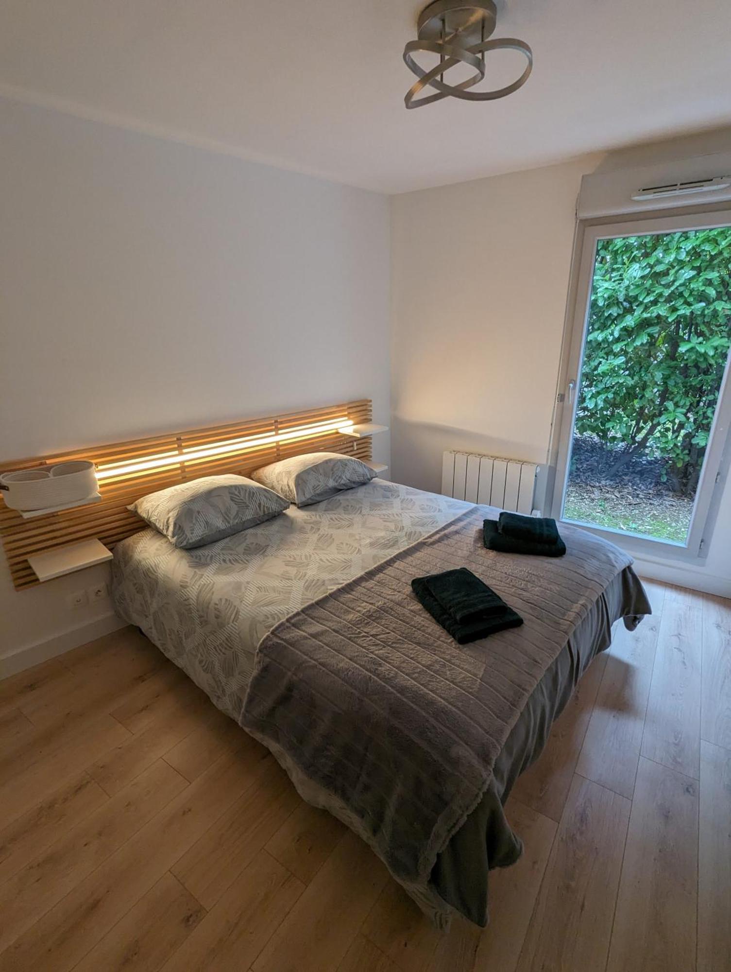Comfort And Tranquility Near Lyon And Groupama Stadium, 4 Personnes Meyzieu Buitenkant foto