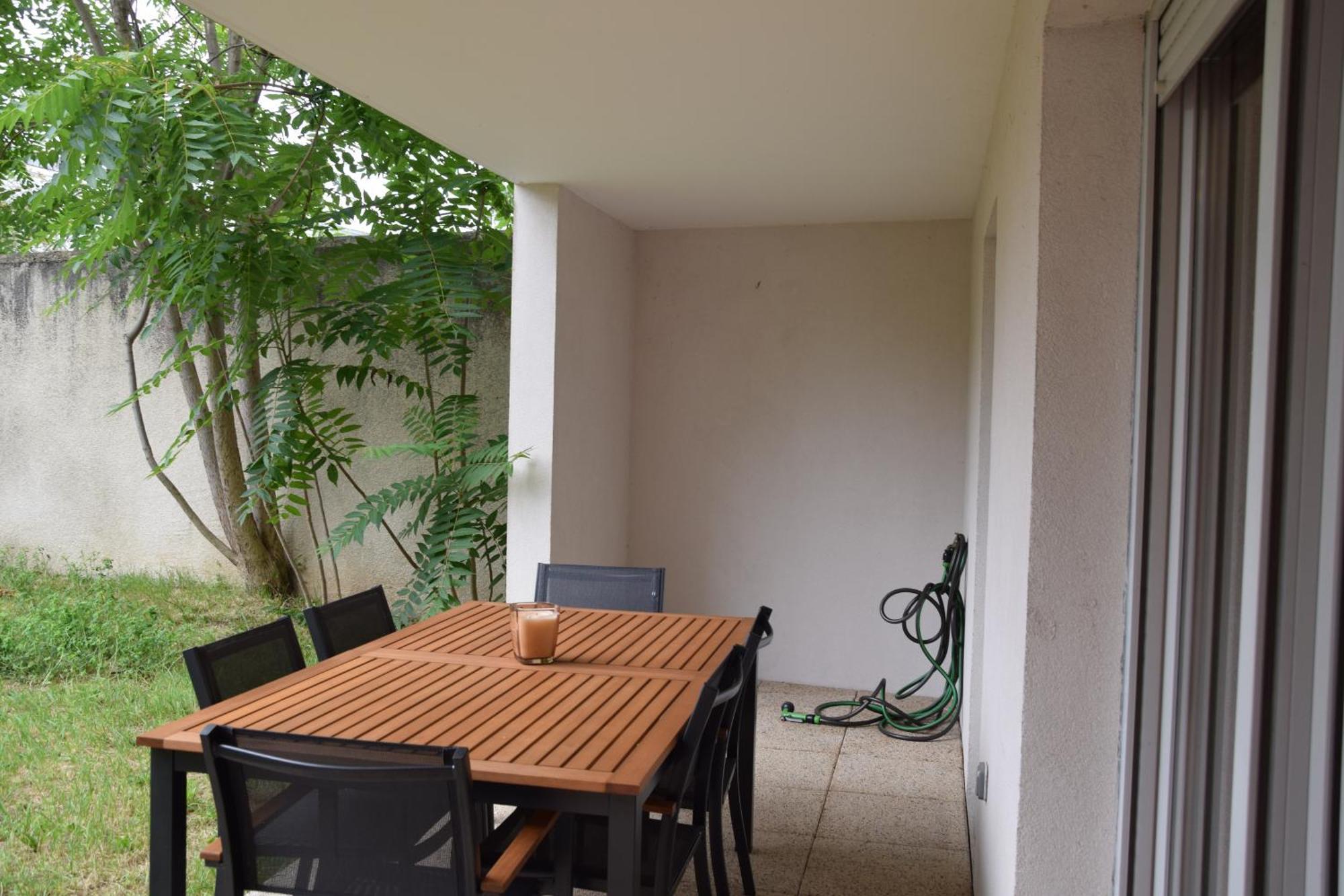 Comfort And Tranquility Near Lyon And Groupama Stadium, 4 Personnes Meyzieu Buitenkant foto