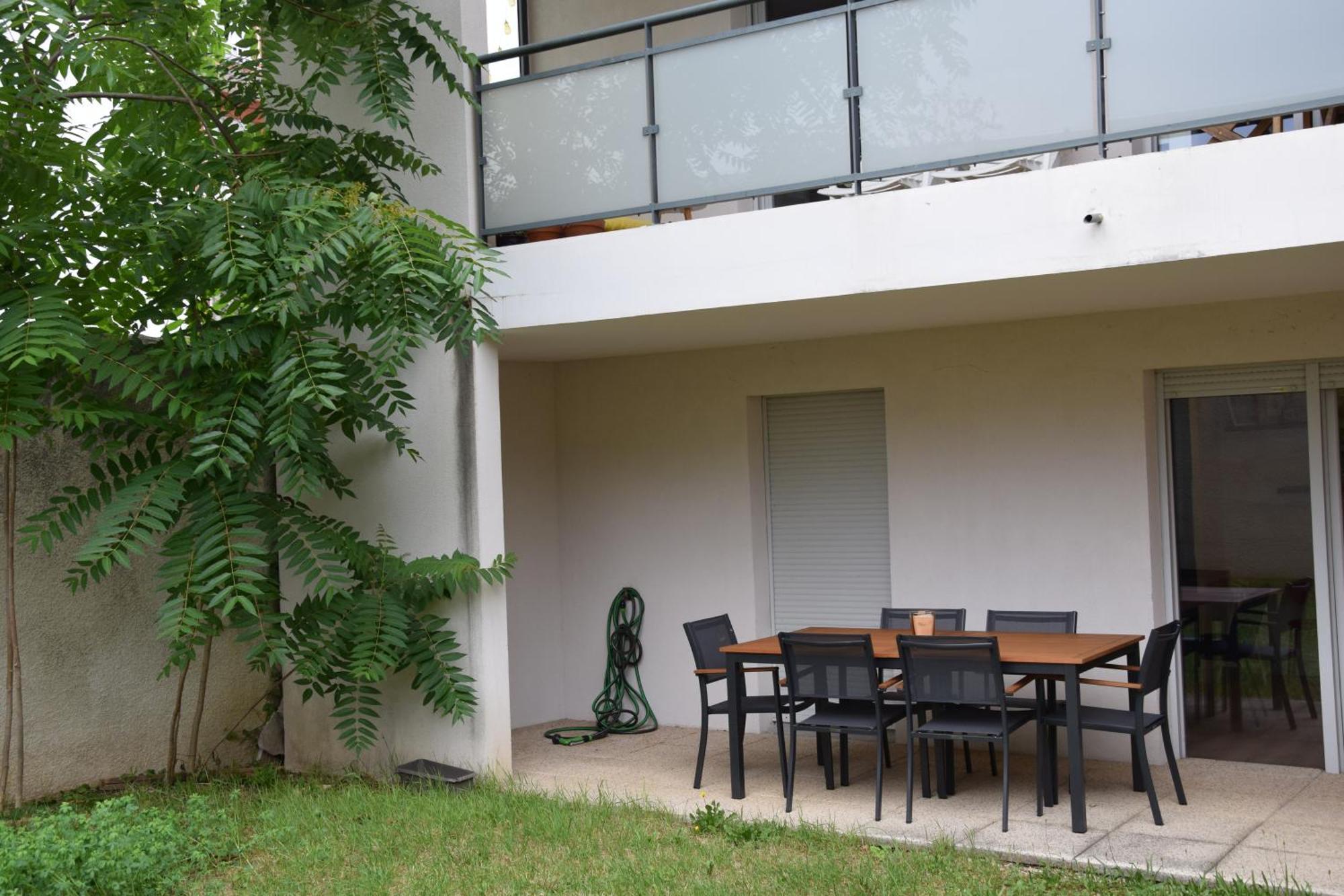 Comfort And Tranquility Near Lyon And Groupama Stadium, 4 Personnes Meyzieu Buitenkant foto